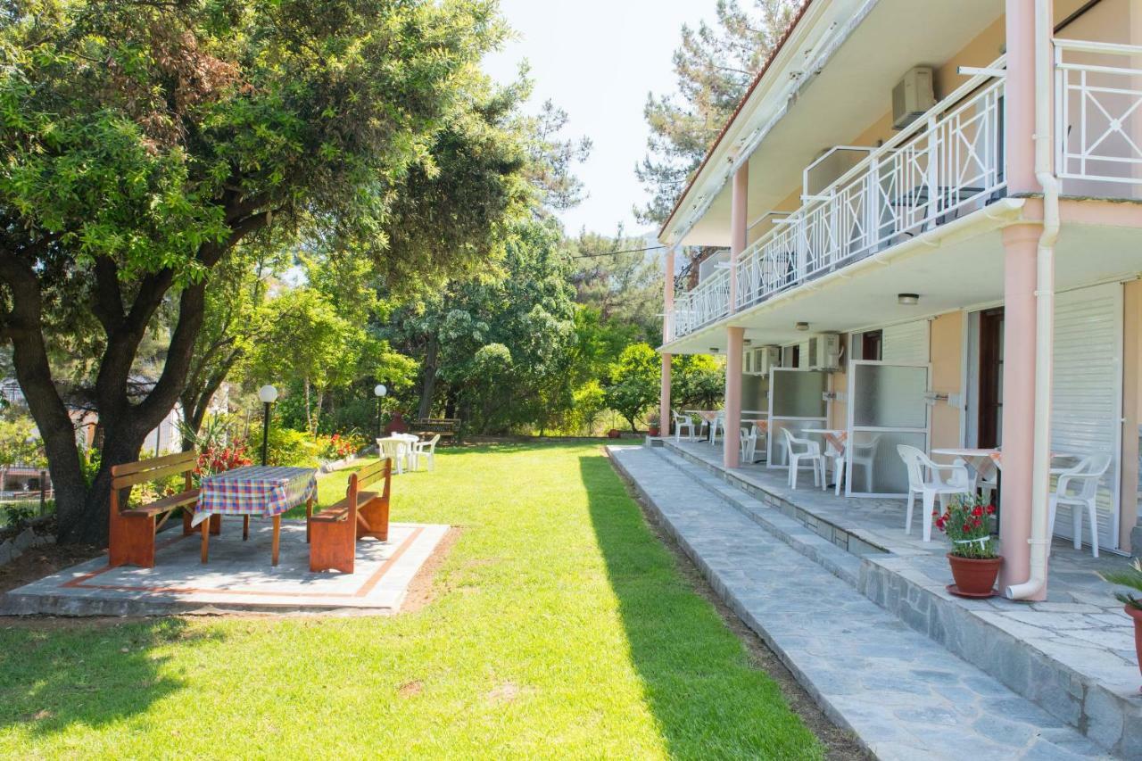 Pension Giannis Αdults Only Koinira Exterior foto