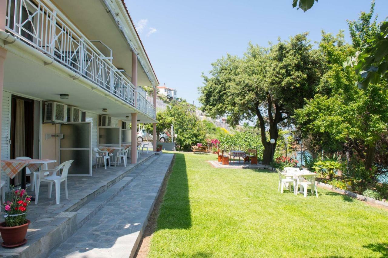 Pension Giannis Αdults Only Koinira Exterior foto